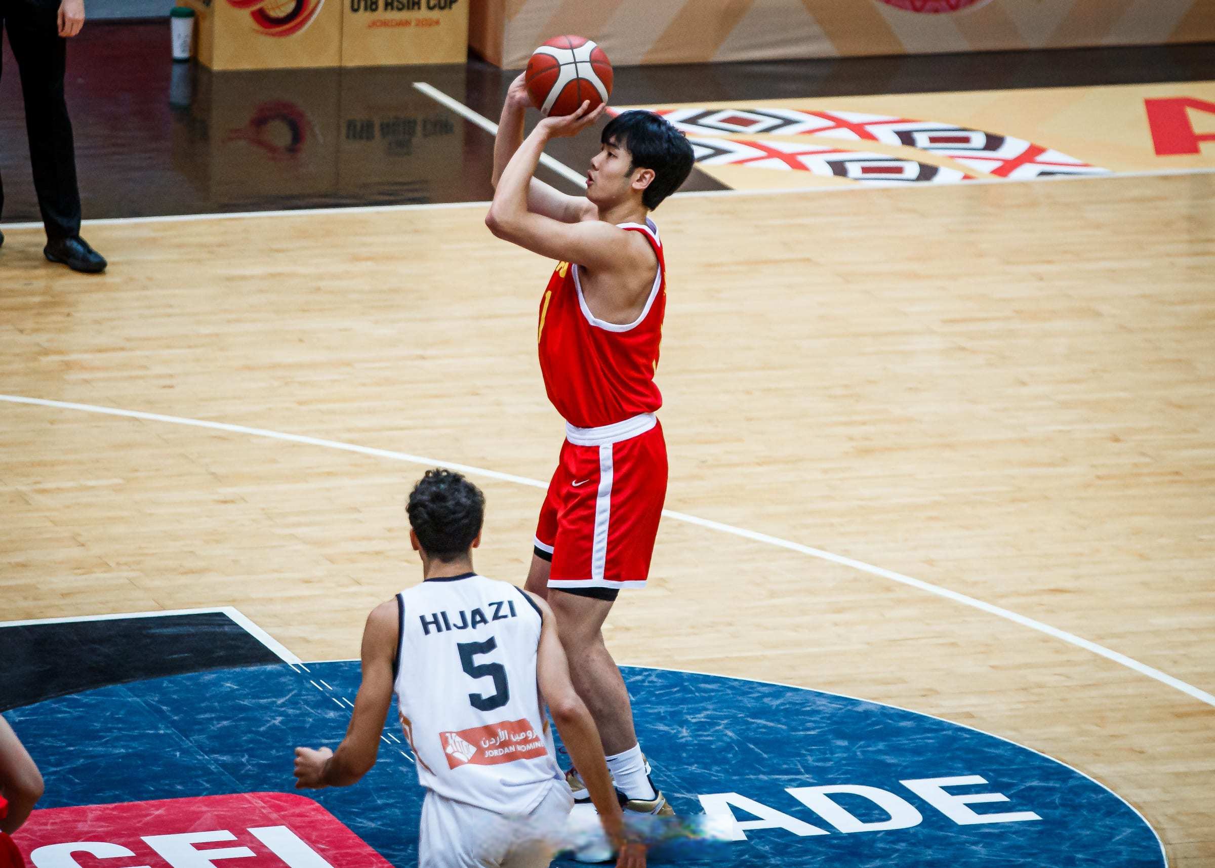 开云体育在线入口-加时末段CBA常规赛传出新动向,纽卡斯尔防线松动,管理层表态——压力陡增,临场指挥获称赞