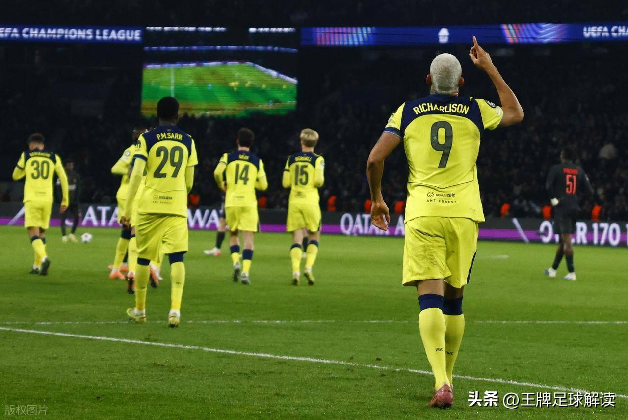 开云体育在线入口-窗口期巴黎圣日耳曼调整名单以备荷甲；队长鼓劲环节打磨；球迷炸锅；控场能力受关注